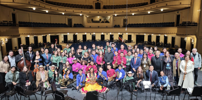 Con música, sueños y orgullo colombiano: niños, niñas y jóvenes de Puente Aranda conquistaron los escenarios de Viña del Mar en un histórico encuentro internacional Con música, sueños y orgullo colombiano: niños, niñas y jóvenes de Puente Aranda conquistaron los escenarios de Viña del Mar en un histórico encuentro internacional