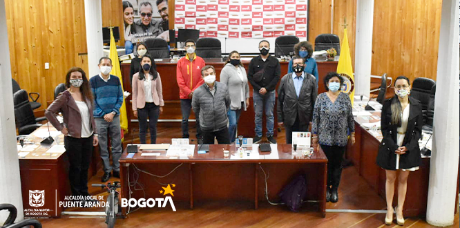 Foto firma encuentros ciudadanos
