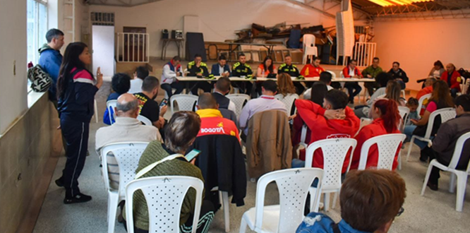 Comunicado de prensa: Alcaldías de Puente Aranda, Tunjuelito y Kennedy realizan Consejo Interlocal de Seguridad con la comunidad Comunicado de prensa: Alcaldías de Puente Aranda, Tunjuelito y Kennedy realizan Consejo Interlocal de Seguridad con la comunidad