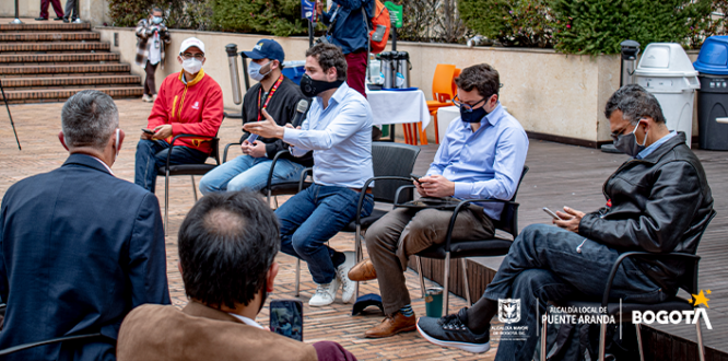 Secretario de gobierno y alcalde de puente aranda en rueda de prensa Secretario de gobierno y alcalde de puente aranda en rueda de prensa